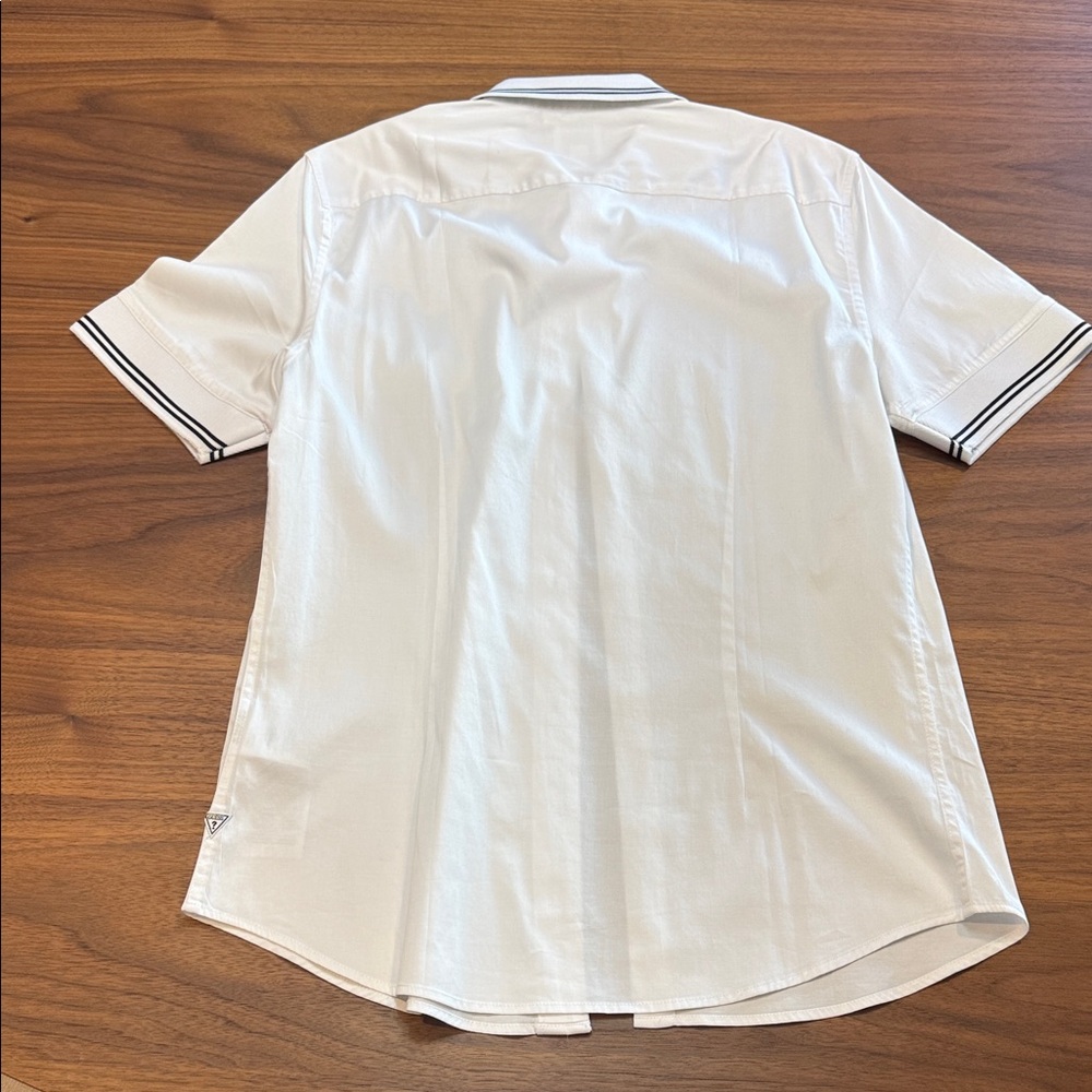 Guess White Short Sleeve Shirt with Black Trim - Picture 4 of 5
